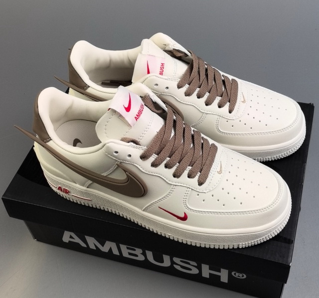 Women Air Force 1 011